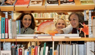 (v. l.) Gabriele Becker, Martina Sackmann und Dr. Martina Michelsen sind voller Vorfreude auf die anstehenden Literaturtage.