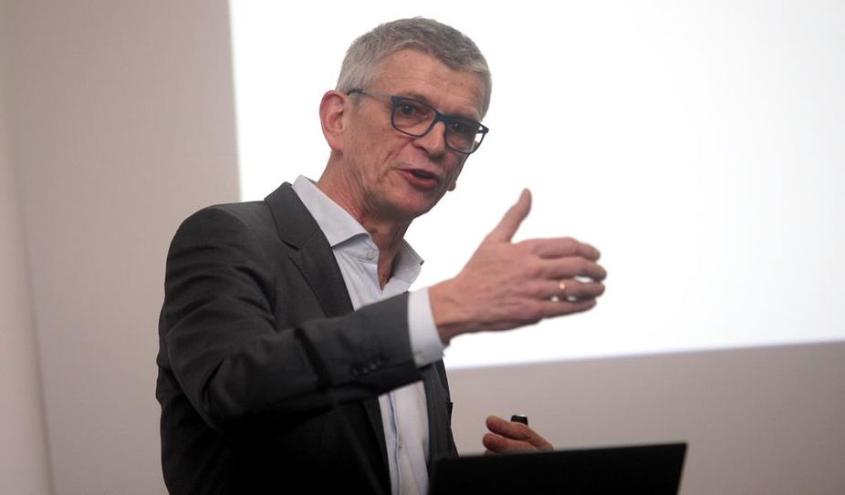 Bernhard Faller vom Bonner vhw (Bundesverband für Wohnen und Stadtentwicklung) hielt den Initialvortrag.