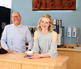 Kann losgehen! Betriebsstättenleiterin Louisa Happe und Vorstand Stiftung und Leben Ralf Demuth.