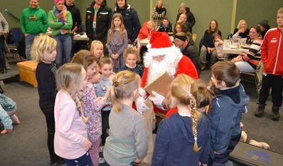 Der Weihnachtsmarkt des TSV Hollen/Nord war sehr gut besucht.