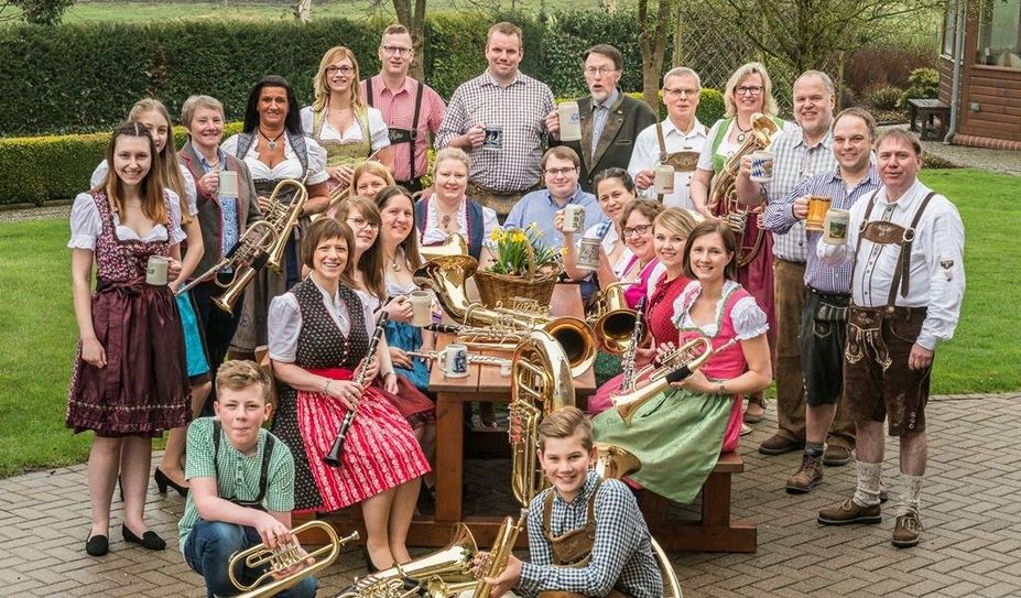 Freuen sich darauf, ihr Publikum zu begeistern: Die Kehdinger Blasmusikanten.