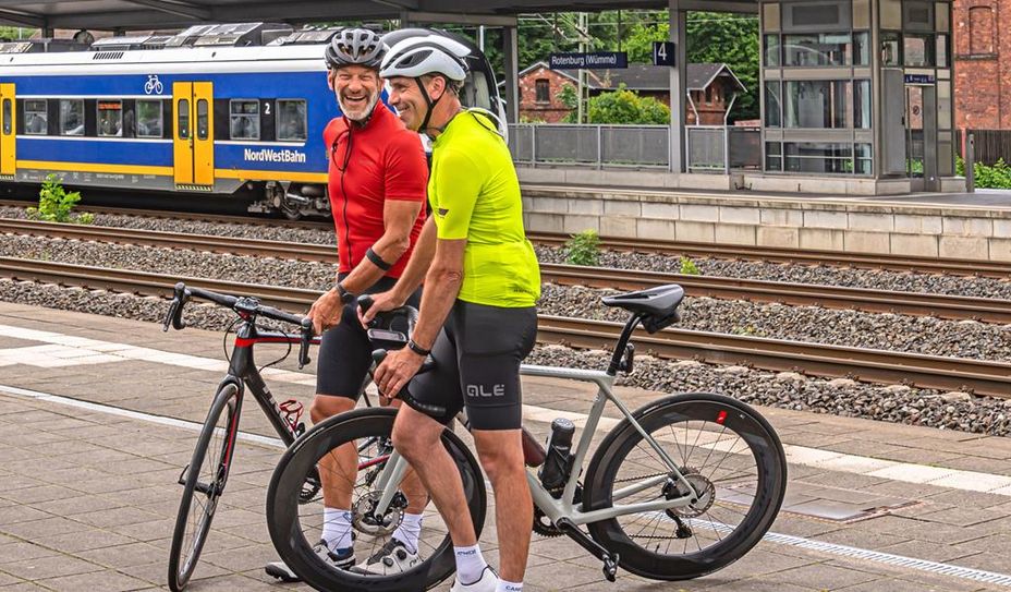 Mit dem Zug sind die Rennradrouten optimal zu erreichen. Der Landkreis Rotenburg hat den Radsport mit neun neuen Routen gefördert.