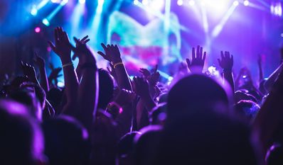 Mal wieder ausgelassen tanzen und feiern - das geht in der Discothek Haase.