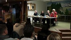 Diskutierten vor vollem Saal: Wilfried Pallasch von der Bürgerfraktion, Brigitte Neuner-Krämer als Vertreterin der Grünen, der SPDler Werner Schauer und Linke-Politiker Herbert Behrens.