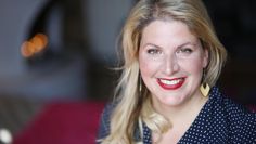 Christine Dohler freut sich, den Gästen die Symbolik und Bedeutung der Rauhnächte zu erläutern.