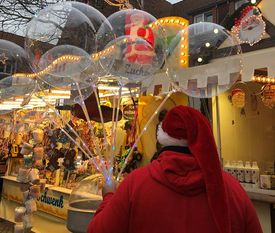 Der Weihnachtsmann wird besonders bei den Kinder für leuchtende Augen sorgen.
