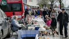 Auf dem Flohmarkt kann der ein oder andere Schatz gefunden werden.