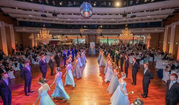 Auf der Ballnacht können die Paare ihre Können unter Beweis stellen.