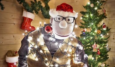 Die Figur Werner Momsen ist ein echter Weihnachtsfan.