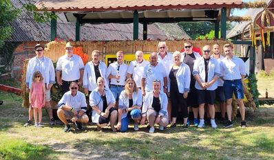 Das Erntefestkomitee Pennigbüttel freut sich auf ein schönes, harmonisches und fröhliches Erntefest mit allen Nachbarn und Freunden aus Nah und Fern.