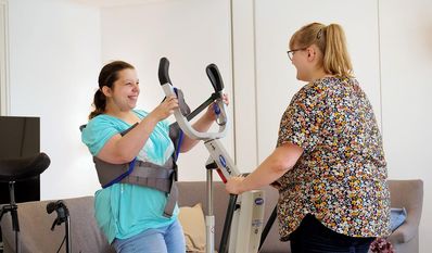 Im Wohnhaus in Zeven sorgen verschiedene körperliche Übungen für die nötige Bewegung im Alltag.