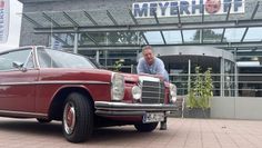 Ralf Greim und sein hohlraumversiegelter, komplett neu mit Originallack bearbeiteter „Strich-Achter“ Mercedes Benz /8 aus dem Jahre 1972, mit dem er eine besondere Geschichte verbindet.