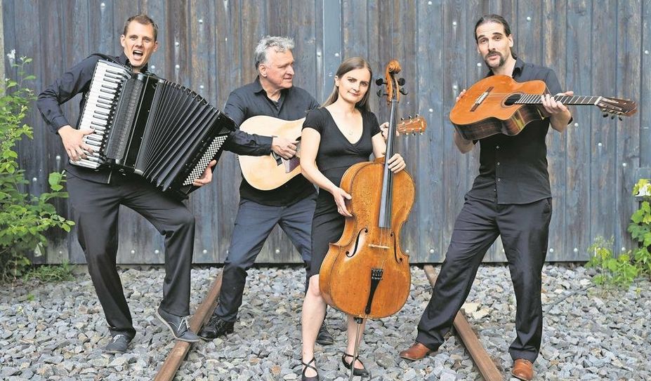 „Die Grenzgänger“ flirren komödiantisch und virtuos durch die deutsche Geschichte.