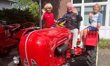 Sieben restaurierte Porsche-Trecker aus den 60er- und 70er-Jahren waren Teil der Aktion.