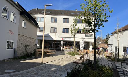 Der Brigitte-Escherhausen-Platz in der Kirchenstraße wurde saniert und kann nun feierlich und offiziell eingeweiht werden.