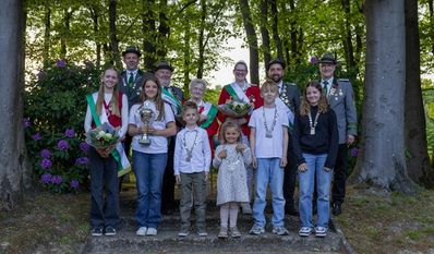 Ein letztes Mal wird die aktuelle Königsfamilie gefeiert, bevor neue Majestäten ausgeschossen werden.