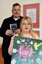 Schreiben seit ihrer Kindheit und Jugend: Michelle Klatt aus Bremervörde und Johannis Röhrs aus Zeven.