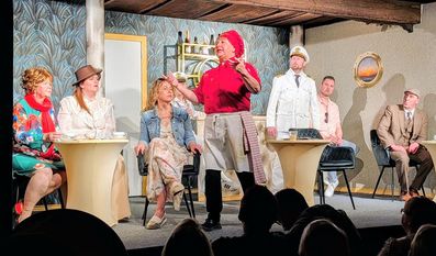 Schlechte Stimmung an Board: Köchin Grete Glövich hat keine Zeit, sich ihren Kochkünsten zu widmen.