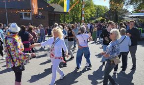 Wer den Muttertag in angenehmer Gesellschaft verbringen möchte, ist mit der ganzen Familie herzlich zur Muttertagssause auf dem Dorfplatz in Pennigbüttel eingeladen.