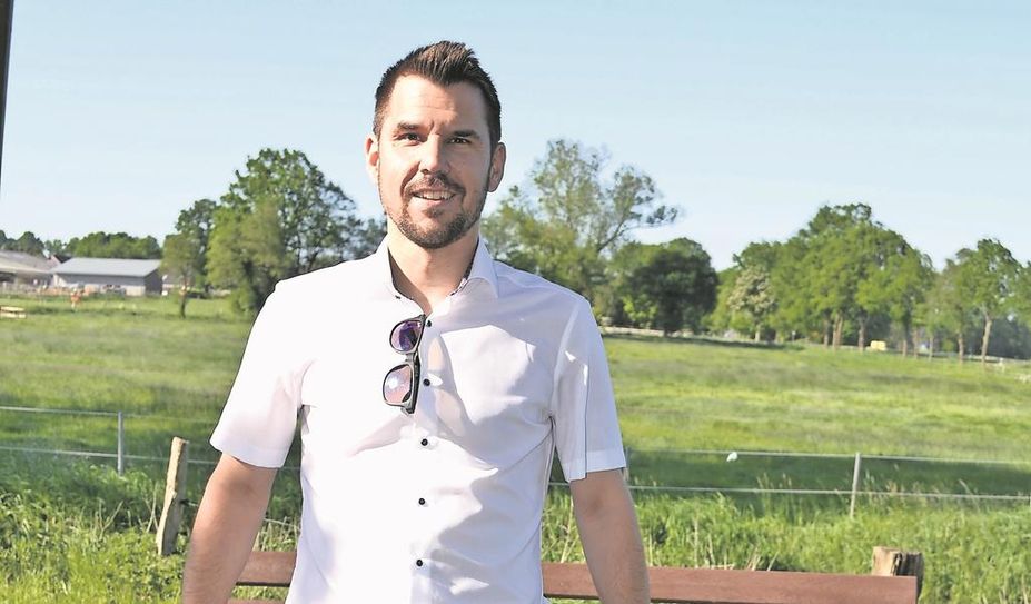 Frank Springer ist seiner Heimat in der Börde sehr verbunden und verbringt gerne viel Zeit draußen, z.B. in den „Hollener Wiesen“.