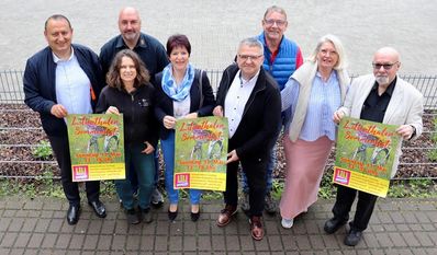 Das Macherteam: Sükrü Özdemir, Anja Behrens, Torsten Rohlfs, Martina Dammann, John Hansen, Udo Reineke, Anja Dähncke und Jürgen Langenbruch.