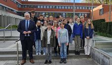 Landrat Marco Prietz freute sich über das große Interesse der Kinder und Jugendlichen.