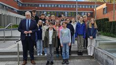 Landrat Marco Prietz freute sich über das große Interesse der Kinder und Jugendlichen.