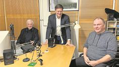 (v. l.) Dr. Jens Uwe Böttcher, Kim Fürwentsches und Mark Sender freuen sich auf die künftigen Stunden mit dem Radioprogramm