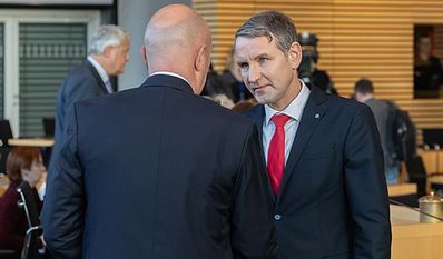 Björn Höcke (hier 2020 im Thüringer Landtag) geht mit der AfD als eindeutiger Sieger der Landtagswahl in Thüringen hervor.