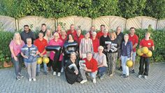 Das Horstschäfer-Team um Christine und Hanjo Postels (ganz vorne) feiert das 75-jährige Jubiläum des Traditionsgeschäfts. Auf dem Bild fehlen Sebastian Meyer, Thomas Heinrichs und Lucas Brümmer.