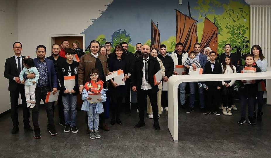 Aus verschiedensten Ländern mit unterschiedlichsten Berufen: Die neuen Staatsbürger:innen im Landkreis Osterholz.