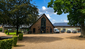 Der Hof vor der Umgestaltung.