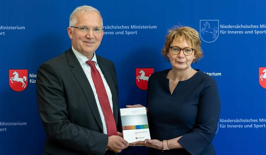 Dirk Pejril und Daniela Behrens. Foto: Niedersächsisches Innenministerium