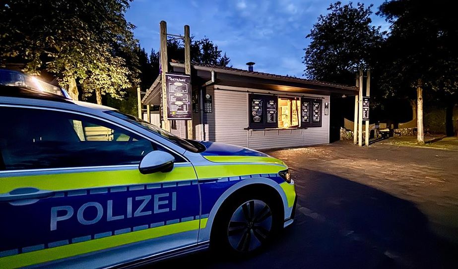 Nach einem Einbruch im Seebistro „Waterkieker“ ermittelt die Polizei.