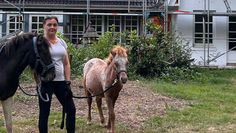 Nicole Klein möchte demenzkranken Menschen mithilfe von Tieren nicht nur erfüllende Aufgaben geben, sondern auch alte Erinnerungen wieder aufleben lassen.
