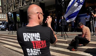 Das Junge Forum hat mit der DIG am 14. Mai, an Israels 76. Geburtstag, zur Kundgebung am Bremer Rathausplatz aufgerufen.