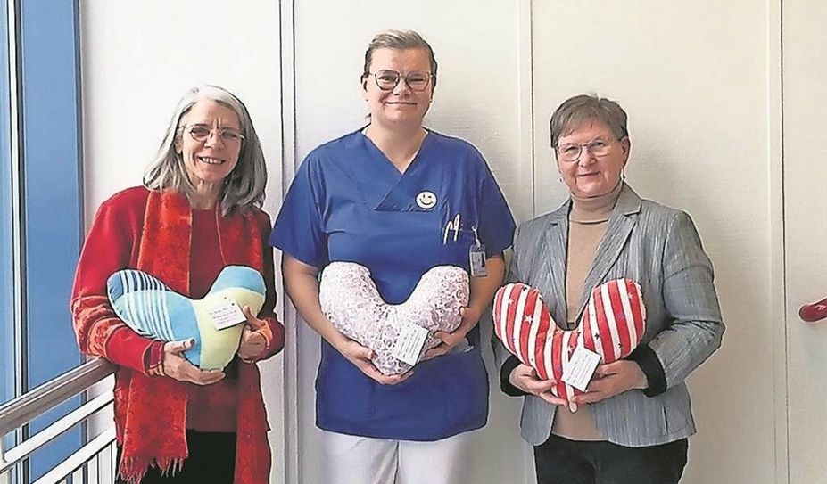 (v.l.) Bärbel Recke, Rebecca Schuldt und Ursel Obermeyer freuen sich, Erkrankten zu helfen.