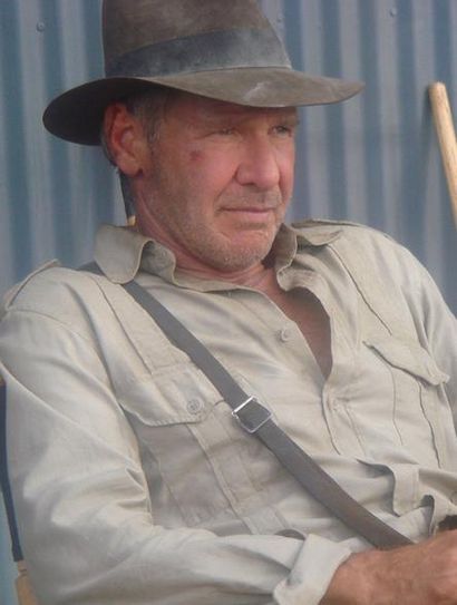 Mit Hut und Peitsche auf der Suche nach Artefakten: Indiana Jones, ikonisch gespielt von Harrison Ford.