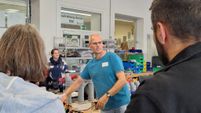 Ralf Buhl ist einer von mehreren Gruppenleitern in der Werkstatt.
