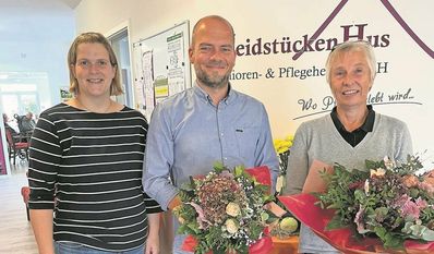 Kerstin Spiering (rechts) ist dankbar für die Zeit und freut sich für Mark und Tina Noetzelmann.