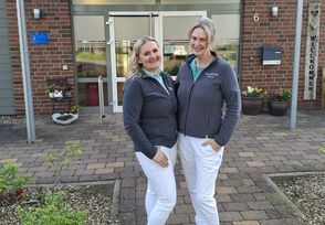 Silvia Zuidema und ihre Beverner Kollegin Irina Häring laden zu einer kostenlosen Informationsveranstaltung ein.