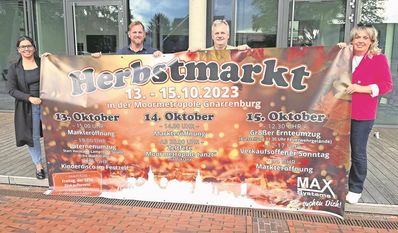 Freuen sich auf das große Herbstmarktwochenende: Melanie Blank (v. li.), Marc Breitenfeld, Hanjo Postels und Heike Meyn.