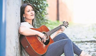 Neben Coversongs überzeugt Inga Wehnert vor allem mit ihren eigenen deutschsprachigen Liedern.