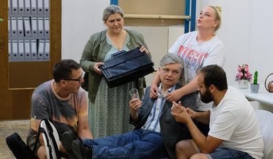 Am 12. Oktober feiert die Behörden-Komödie „Amtsnoten“ Premiere auf Gut Sandbeck. Zwei weitere Stücke folgen in dieser Saison.