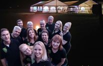 Das Erntefestkomitee freut sich auf ein tolles Erntefest, u. a. mit einem Lampionumzug für die Kinder und einem großen Erntewagenumzug.