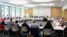 Nach einer Schweigeminuten für den ehemaligen Landrat Ludwig Wätjen widmeten sich die Mitglieder des Kreistages unter anderem der wirtschaftlichen Entwicklung des Kreiskrankenhauses. Foto: akl