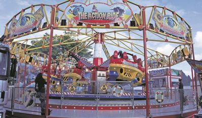 Mehrere Fahrgeschäfte sorgen für den nötigen Adrenalinkick.