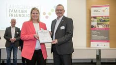 Bürgermeisterin Christina Jantz-Herrmann und Landrat Bernd Lütjen.