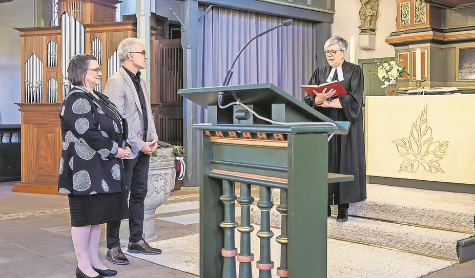 Freuen sich auf die zukünftige Zusammenarbeit: (v. l.) pädagogische Leiterin Cornelia Kuck, Fachberater Markus Maiwald und Superintendentin Jutta Rühlemann.