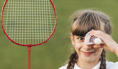 Badminton ist eine der vielen Möglichkeiten des Programms.
